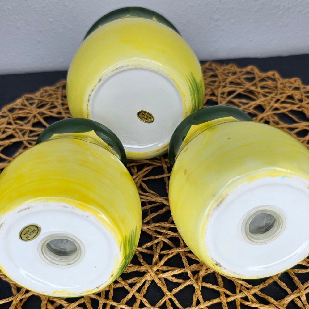 vintage salt and pepper shakers - Picture 4 of 6